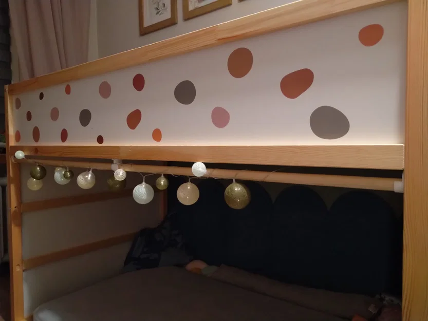 Giá treo rèm và đèn trang trí cho giường tầng Kura từ IKEA - Image 2