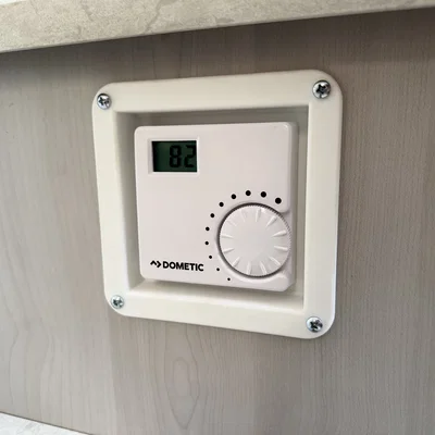 Hộp/mount âm cho Dometic Digital RV Thermostat (9610008133)