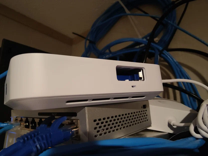 Khay gắn SSD (UCG-NS SSD Tray) cho UniFi Cloud Gateway Ultra - Image 2
