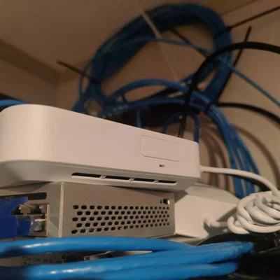 Khay gắn SSD (UCG-NS SSD Tray) cho UniFi Cloud Gateway Ultra