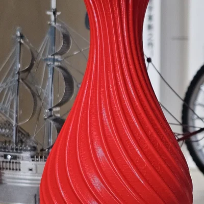 Bình hoa Spiral Vase