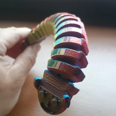 Mô hình chú sâu uốn dẻo Flexi Caterpillar in 3D sinh động