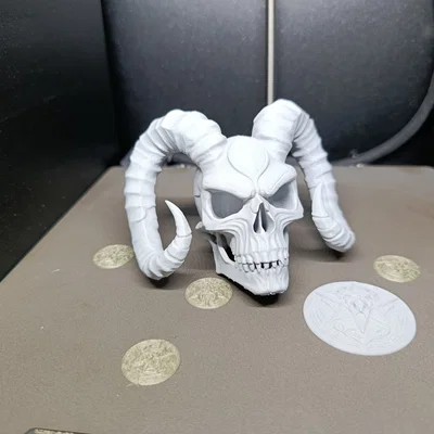 Hộp Sọ Quỷ Có Sừng (The Horned Demonic Skull)