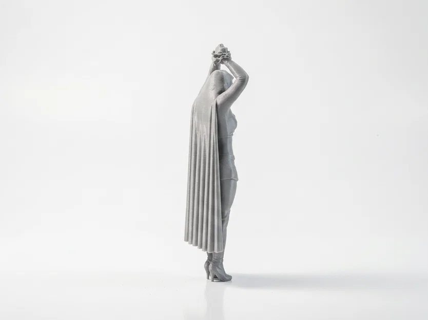 Tượng Supergirl Bị Xích DC Comics 3D Printable (STL) - Image 2