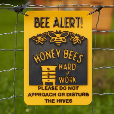 Bảng cảnh báo trại ong “Bee Alert”