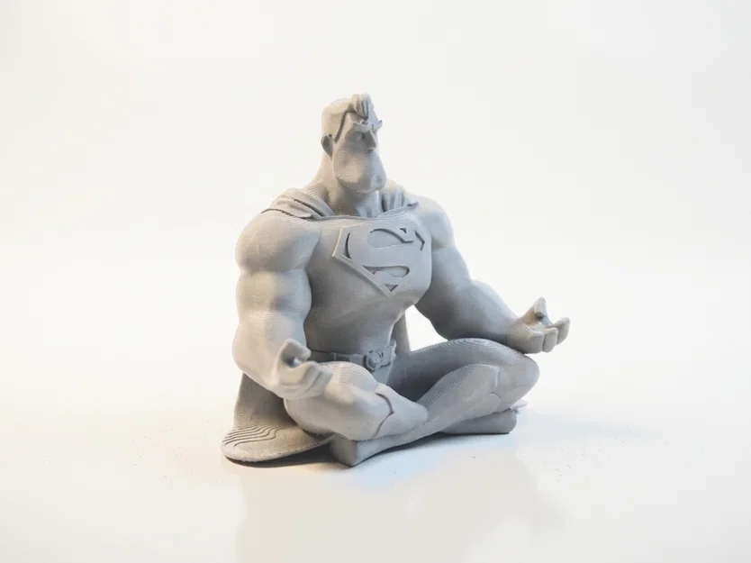 Tượng Superman Ngồi Thiền DC Comics – Mô hình 3D Printable - Image 4