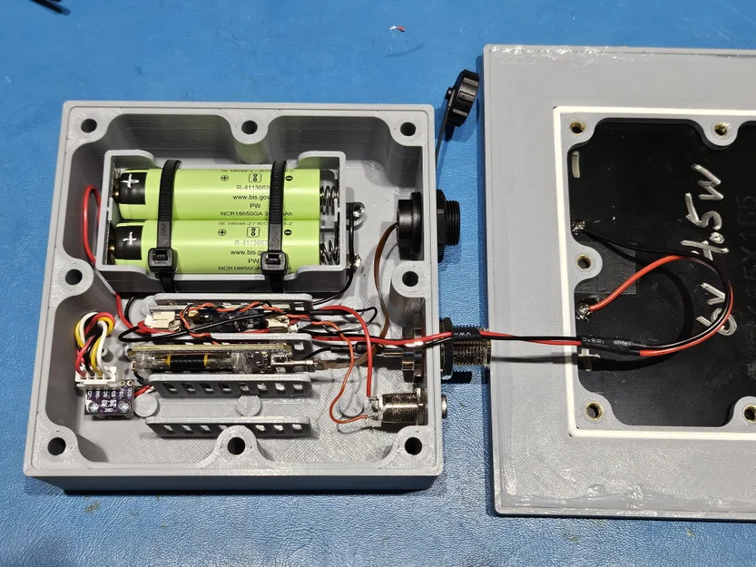 W9ETC Meshtastic Solar Node – Vỏ hộp solar universal cho RAK/Heltec - Image 4