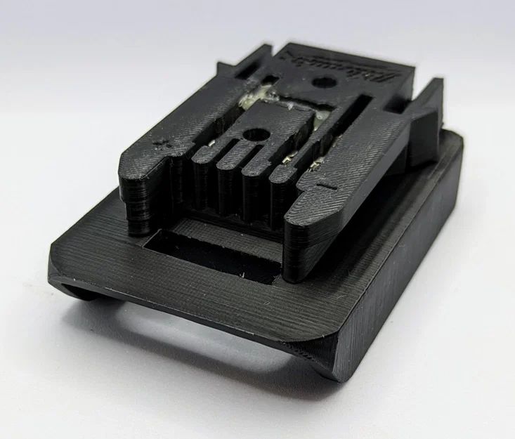 Adapter pin Dewalt sang dụng cụ Milwaukee (Dewalt Battery to Milwaukee Tools adaptor) - Image 1