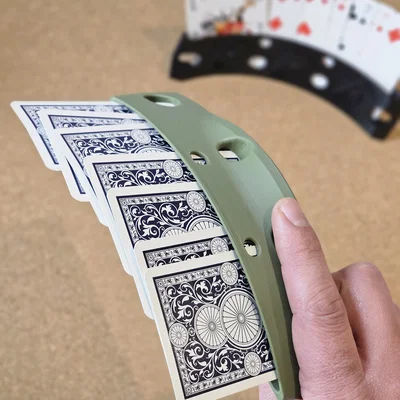 Kartenhalter – Khay giữ bài in 3D tiện dụng