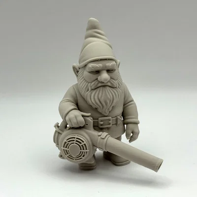 Chú lùn làm vườn thổi lá (Leaf Blower Garden Gnome)