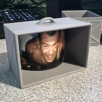 Đồ trang trí Giáng Sinh John McClane Die Hard “Yeppee-Ki-Yay”