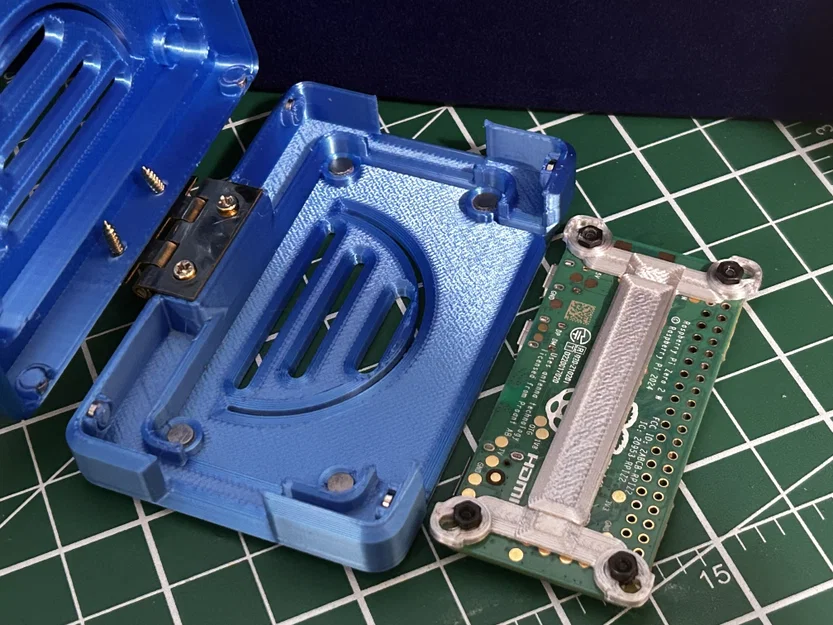 Vỏ hộp Ground Zero cho Pi Zero 2W có bản lề V1 - Image 3