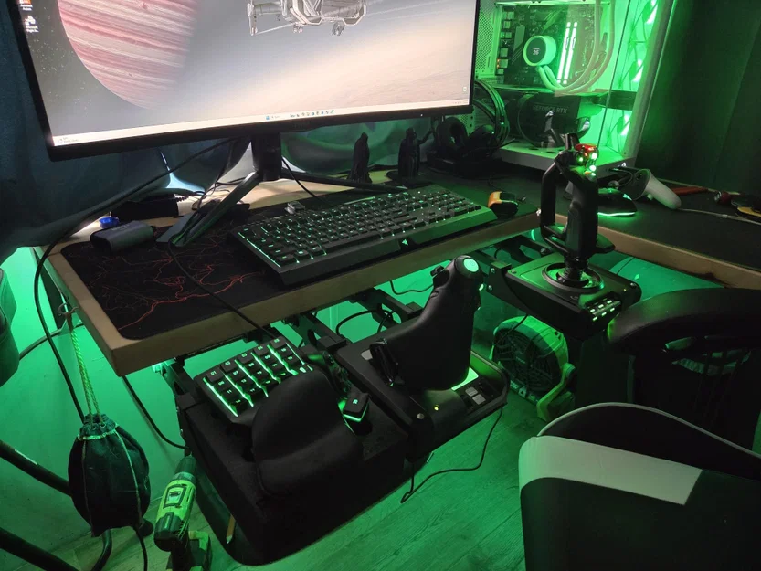 Giá treo dưới bàn Logitech X52 H.O.T.A.S giúp tối ưu góc chơi game - Image 1