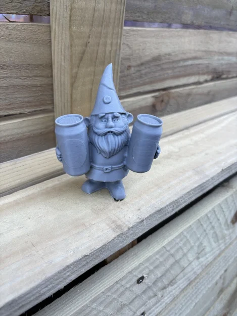 Mô hình chú lùn ôm lon bia - Beer Can Gnome - Image 1