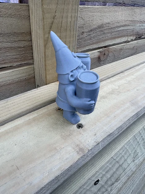 Mô hình chú lùn ôm lon bia - Beer Can Gnome - Image 2