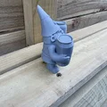 Mô hình chú lùn ôm lon bia - Beer Can Gnome - Thumbnail 2