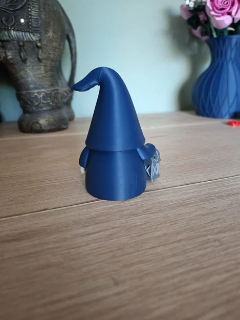 Midnight Lantern Gnome – Chú lùn giữ đèn đêm phong cách fantasy - Image 3