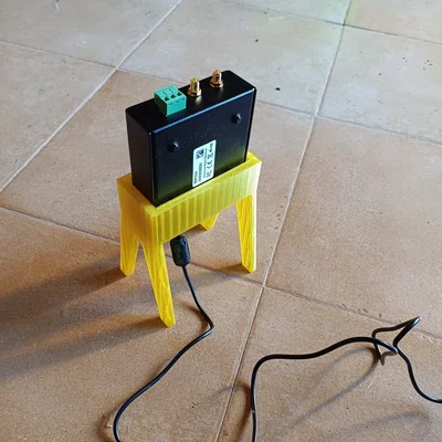 Giá đỡ để bàn cho SDRplay rspduo - Thiết kế in 3D gọn gàng