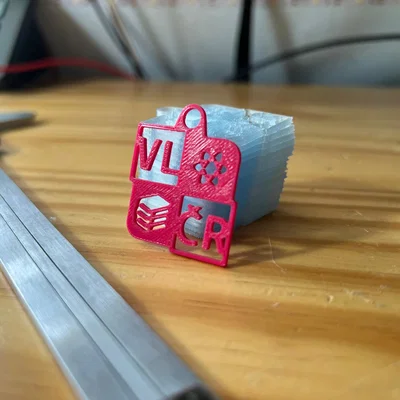 Móc khóa thiết kế VLČR - Phụ kiện in 3D nhỏ gọn, ý nghĩa