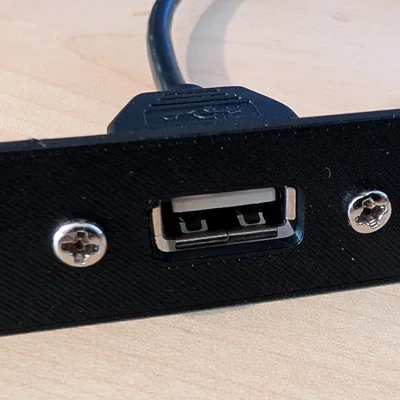 Giá đỡ cổng USB tùy chỉnh cho máy tính cổ điển Amiga 4000