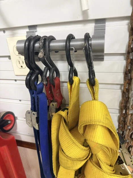 Móc treo dây ràng cho hệ thống Gladiator Wall System - Image 1