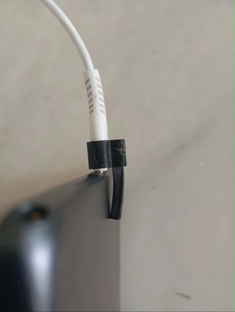 Đầu cố định cáp sạc (Charger cable fix) - Image 1