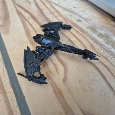 Mô hình tàu chiến phe Klingon D3 từ Star Trek Fleet Command
