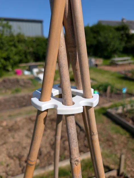 Đầu nối khung tre hình chóp (Bamboo Cane Wigwam Holder) - Image 1