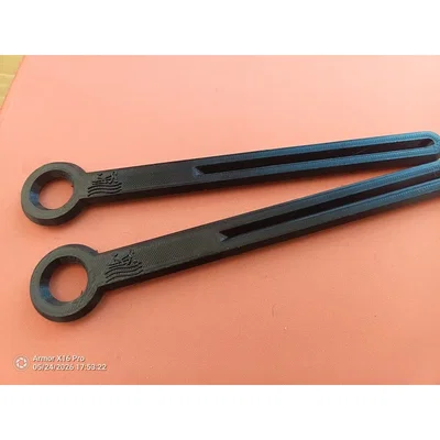 Dụng cụ bóp túi thức ăn cho mèo 2.0 (Katzenfuttertütenausquetscher 2.0)