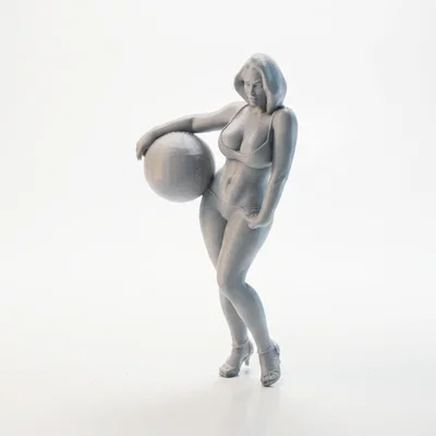 Mô hình nữ giới bikini cầm bóng in 3D đầy cuốn hút