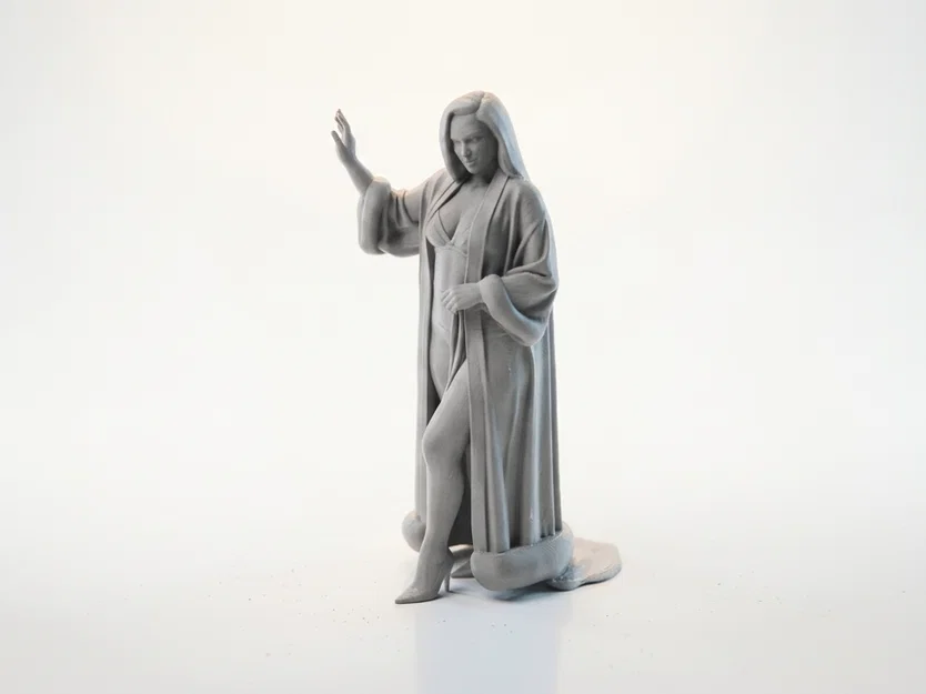 Mô hình 3D tượng cô gái trùm đầu đầy nghệ thuật - Image 1