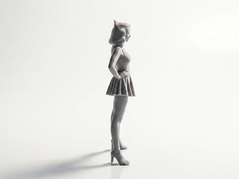 Mô hình nhân vật nữ tóc vàng (Blonde Lady Figurine) - File in 3D - Image 3