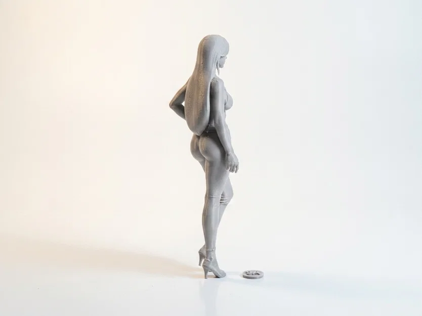 Mô hình tượng người phụ nữ thời trang in 3D - Image 3
