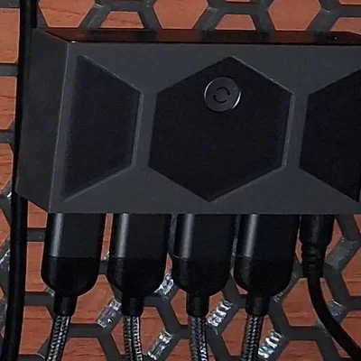 Giá treo tường/HSW cho bộ chuyển đổi HDMI Ugreen CM624
