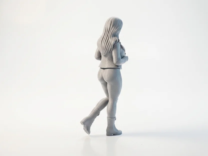 Mô hình 3D Bucket Lady - Tượng nữ giới thời thượng để bàn - Image 3