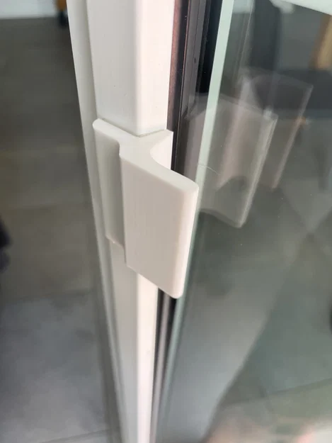 Tay nắm cửa ban công 3D nhỏ gọn, tiện lợi và dễ dàng lắp đặt - Image 1