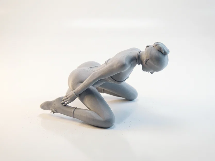 Tượng Nữ Điêu Khắc Nghệ Thuật 3D Dùng Để Trưng Bày Bàn Làm Việc - Image 1