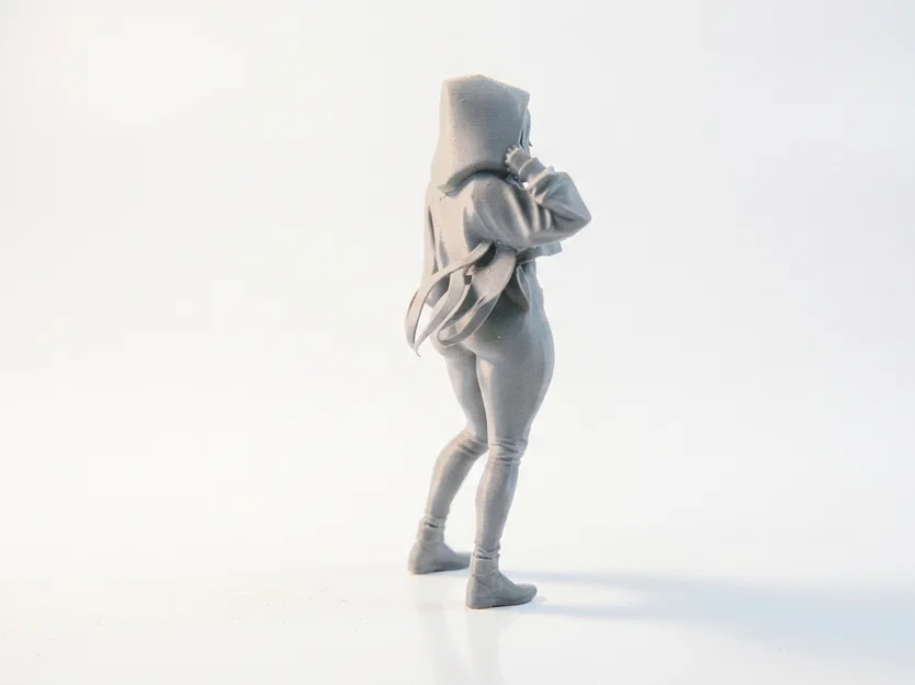 Mô hình tượng cô gái đội mũ trùm đầu in 3D - Image 3