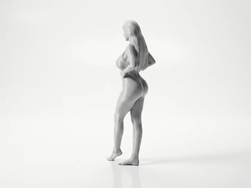 Mô hình tượng người phụ nữ mặc đồ bơi sang trọng để in 3D - Image 4