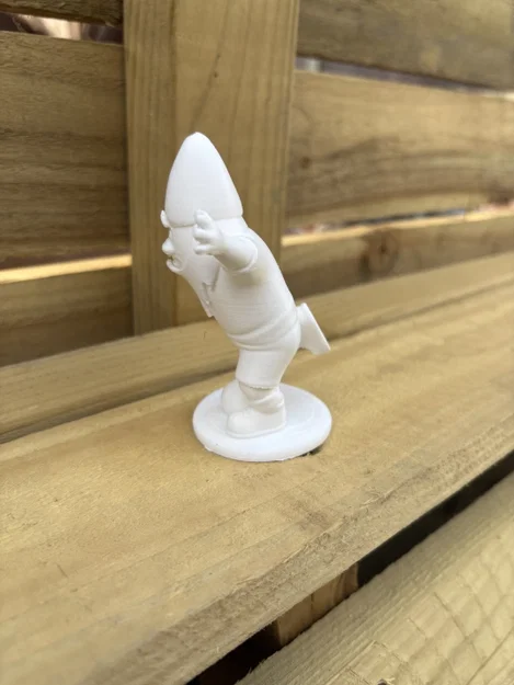 Mô hình chú lùn chơi bóng (Football Gnome) - Image 4