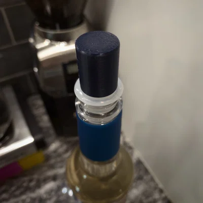 Nắp đậy vòi rót rượu Winco (Bottle Pourer Cap) in 3D tiện lợi