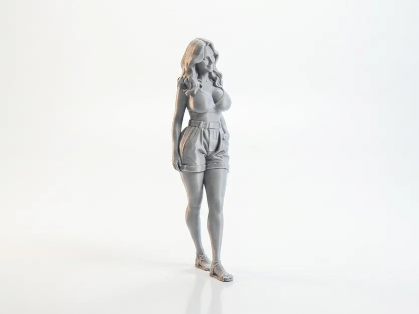Mô hình tượng nữ giới Busty Lady Shorts in 3D - Image 2