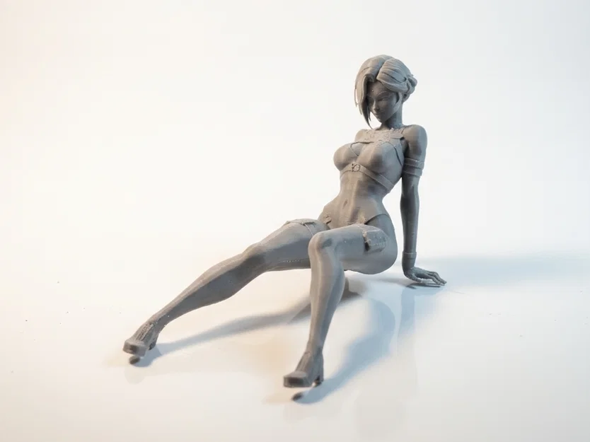 Mô hình tượng nữ thần Busty Sat Lady in 3D - Image 1