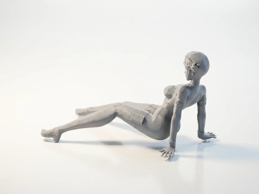 Mô hình tượng nữ thần Busty Sat Lady in 3D - Image 4