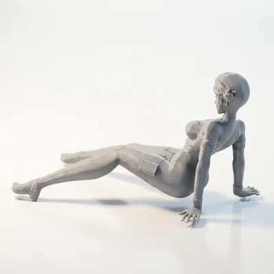 Mô hình tượng nữ thần Busty Sat Lady in 3D