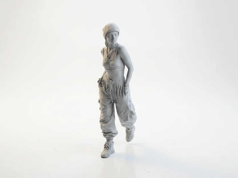Mô hình nhân vật nữ mặc quần Cargo 3D cực chất - Image 1