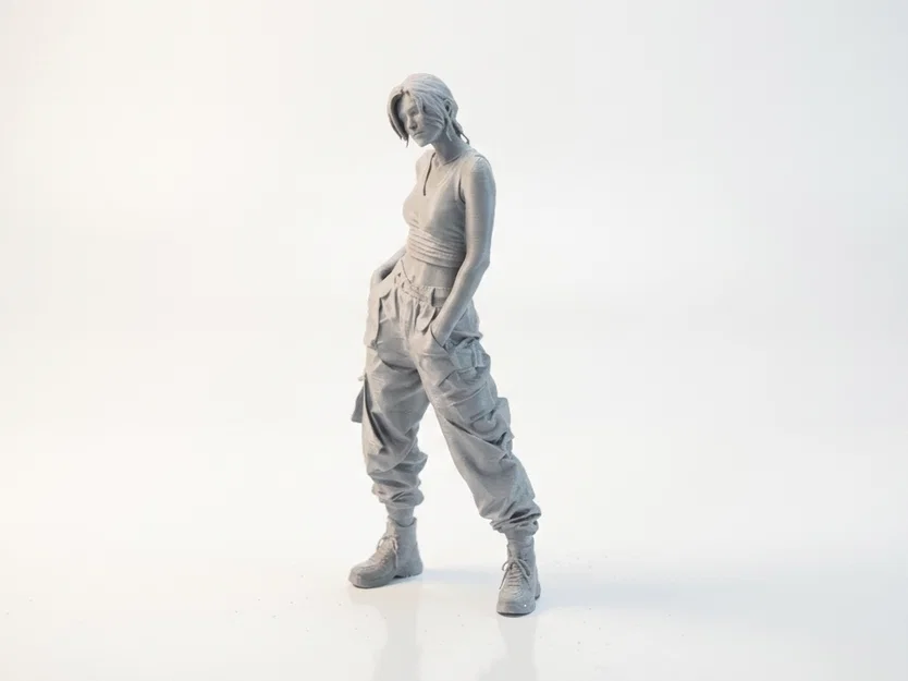 Mô hình nhân vật nữ mặc quần Cargo phong cách Streetwear (STL in 3D) - Image 1