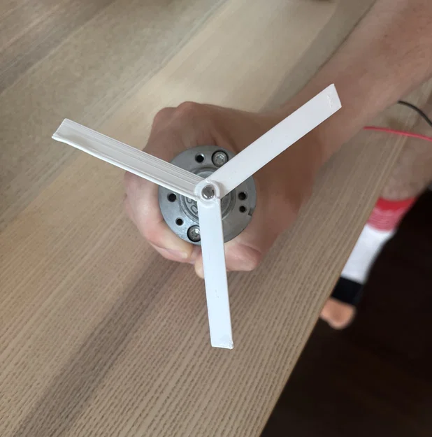 Mẫu cánh quạt 3 cánh mini 3D cho mô hình DIY - Image 1