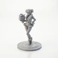 Mô hình 3D cô gái Giáng sinh cầm quà tặng - Tượng trang trí in 3D - Thumbnail 1
