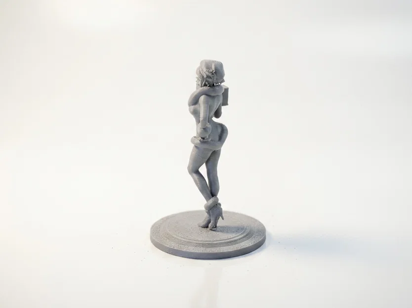 Mô hình 3D cô gái Giáng sinh cầm quà tặng - Tượng trang trí in 3D - Image 4